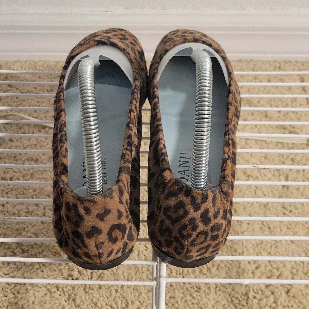 Cordani Linea Blu Suede Leopard Cheetah Ballet Flats Slip On Womens 7